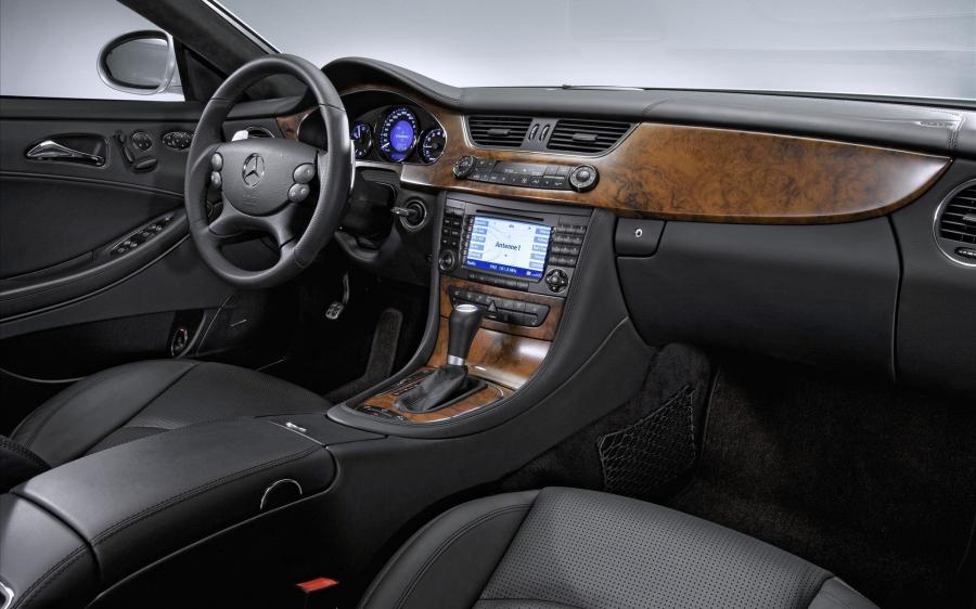  Mercedes-Benz CLS63 AMG 2009 года  (фото 24 из 46)